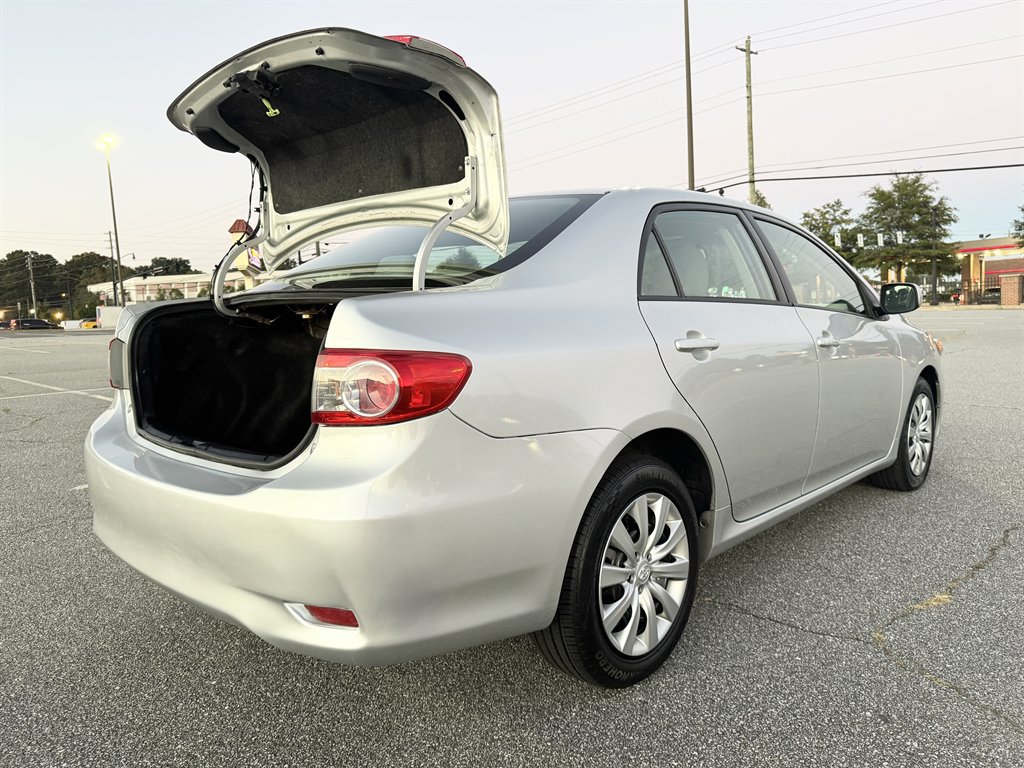 Used 2012 Toyota Corolla LE FWD image 37