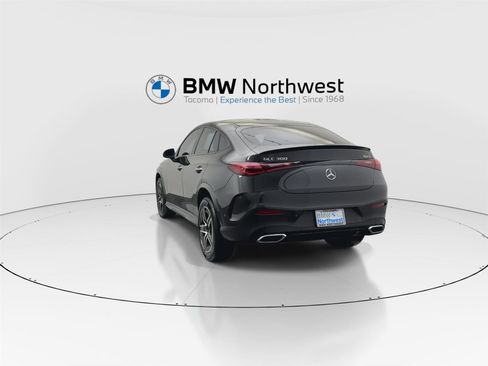 Used 2025 Mercedes-Benz GLC 300 4MATIC image 13