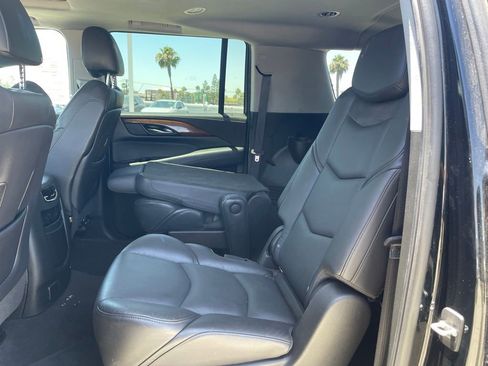 Used 2020 Cadillac Escalade ESV Luxury AWD/4WD image 8