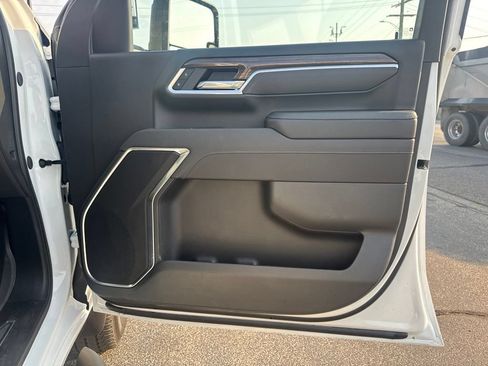 Used 2025 Chevrolet Silverado 2500 LT AWD/4WD image 24