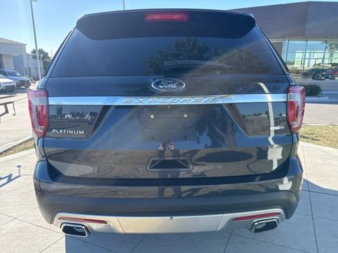 Used 2017 Ford Explorer Platinum AWD/4WD image 5