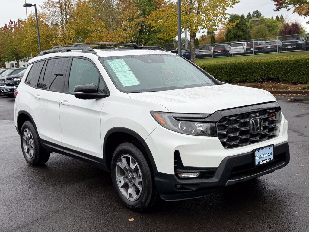 Used 2022 Honda Passport TrailSport image 2