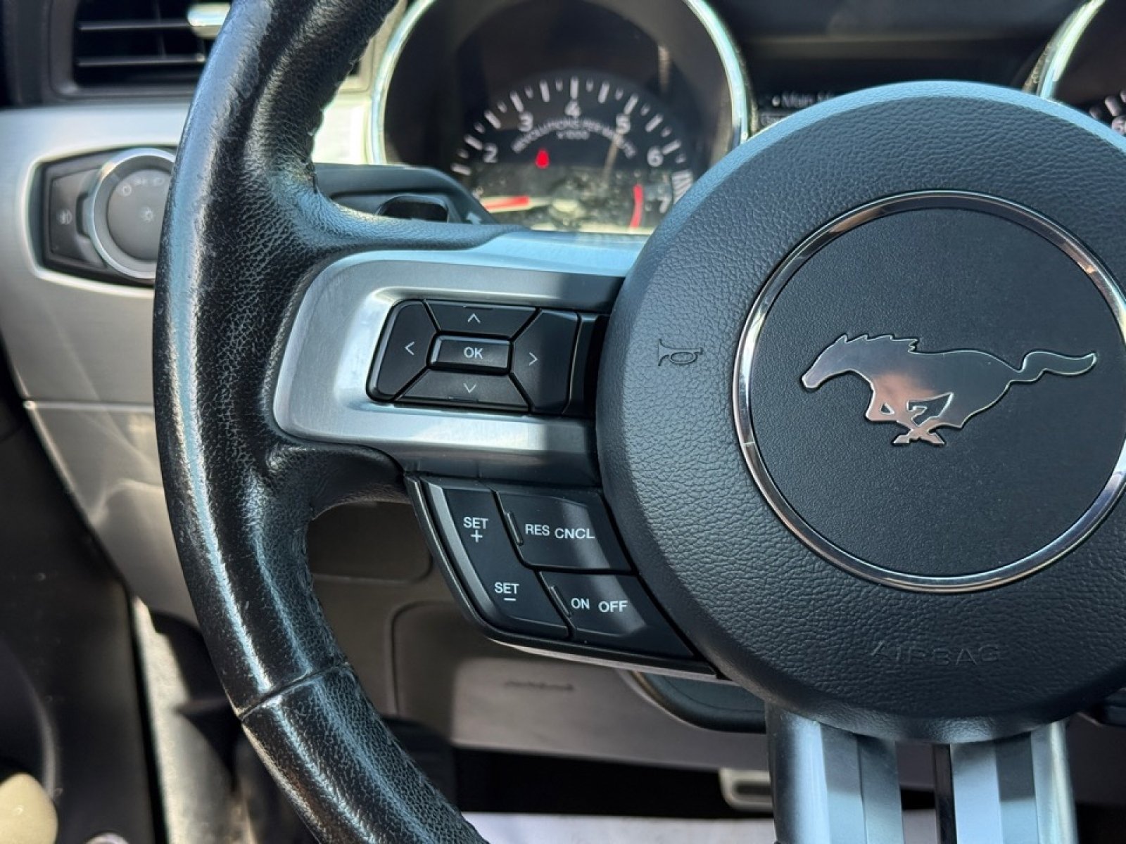 Used 2015 Ford Mustang Premium RWD image 19