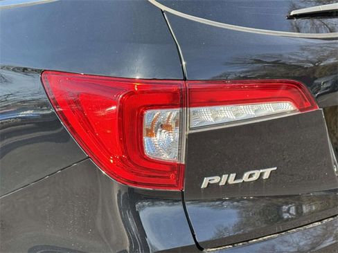 Certified 2021 Honda Pilot Touring image 9