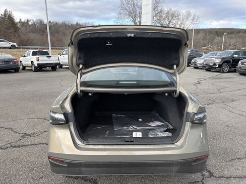 New 2026 Nissan Sentra SV image 29