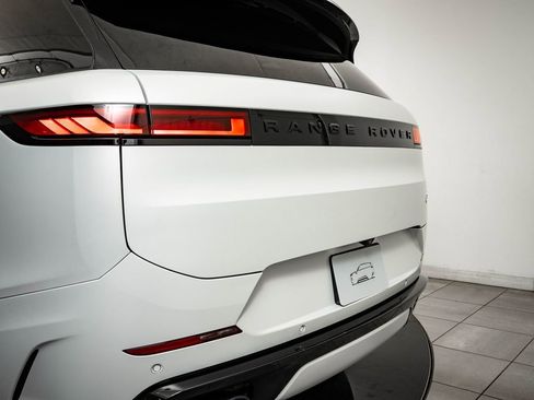 New 2026 Land Rover Range Rover Sport SV AWD/4WD image 19
