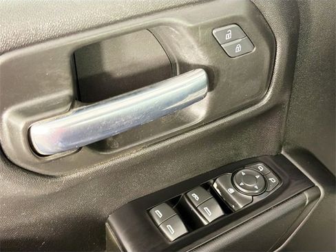 Used 2019 Chevrolet Silverado 1500 Custom image 17