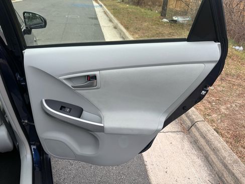 Used 2015 Toyota Prius Three image 24