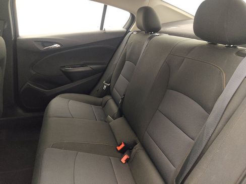 Used 2018 Chevrolet Cruze LS FWD image 18