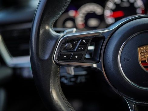 Used 2018 Porsche Panamera 4 image 28