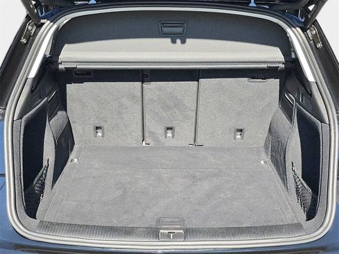 Used 2023 Audi Q5 2.0T Premium w/ Convenience Package image 14