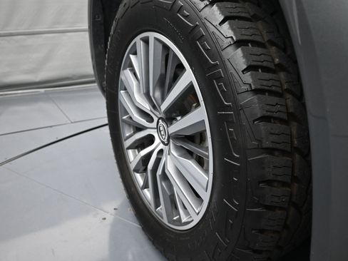 Used 2023 Nissan Armada SL image 29