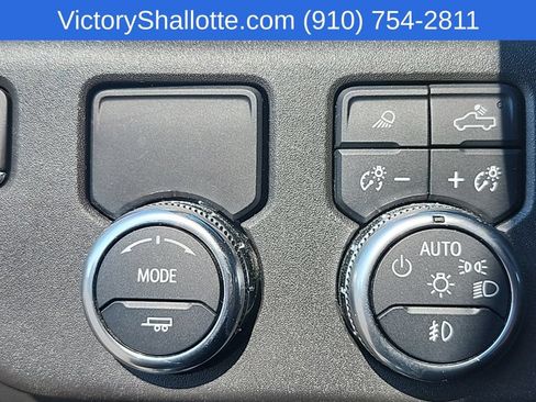 Used 2025 GMC Sierra 1500 SLT RWD image 12