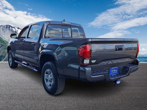 Used 2019 Toyota Tacoma SR image 4