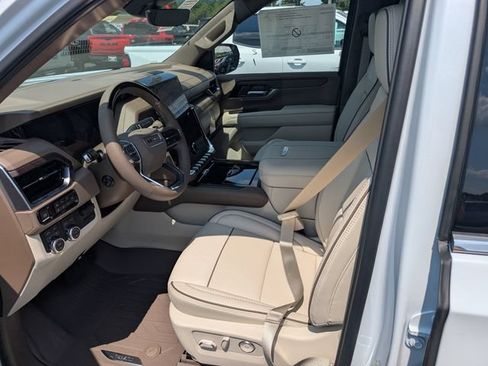 New 2026 GMC Yukon Denali w/ Denali Reserve Package AWD/4WD image 13