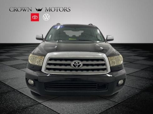 Used 2011 Toyota Sequoia Platinum image 2