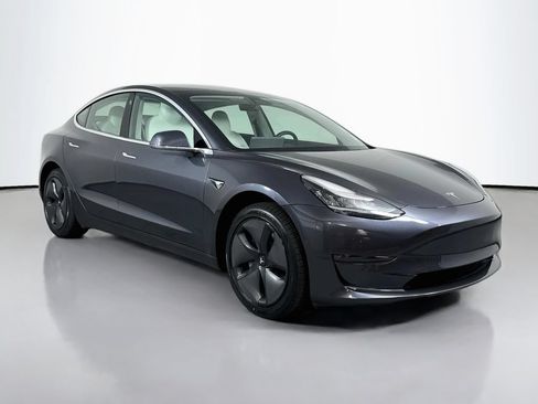 Used 2019 Tesla Model 3 Standard Range RWD image 4