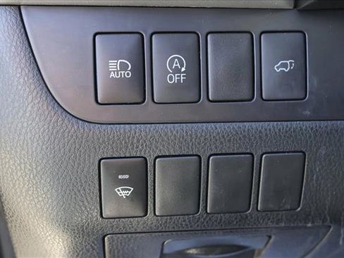Used 2018 Toyota Highlander XLE w/ Protection Package #3 AWD/4WD image 13