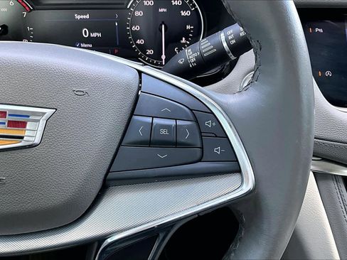 Used 2020 Cadillac XT5 Premium Luxury FWD image 23