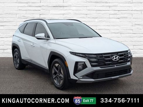 Used 2025 Hyundai Tucson SEL image 3