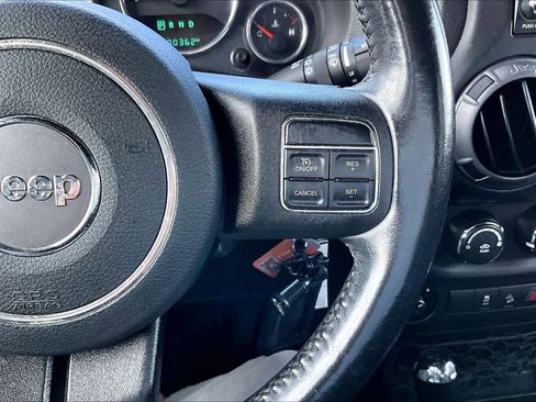 Used 2018 Jeep Wrangler Unlimited Sport S image 25