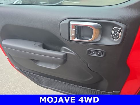 New 2025 Jeep Gladiator Mojave w/ Convenience Group image 27