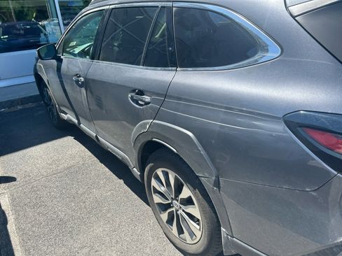Used 2024 Subaru Outback Touring w/ Popular Package #2 AWD/4WD image 3