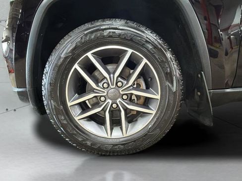 Used 2020 Jeep Grand Cherokee Limited image 28