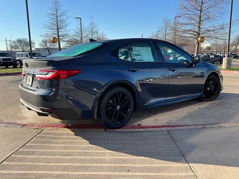 New 2026 Toyota Camry SE image 5