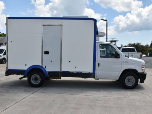 Used 2023 Ford E-350 and Econoline 350 Super Duty w/ Power Windows & Locks Group RWD image 8