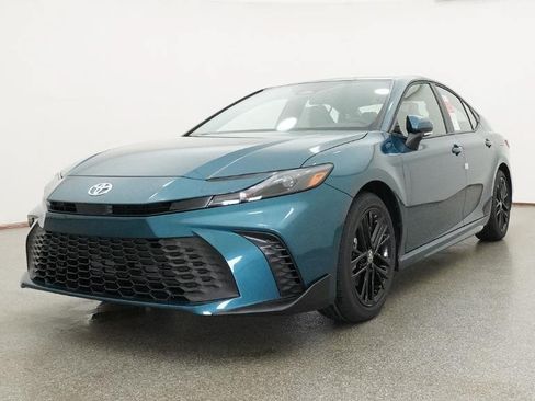 New 2026 Toyota Camry SE FWD image 28