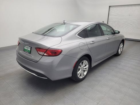 Used 2017 Chrysler 200 Limited Platinum image 9