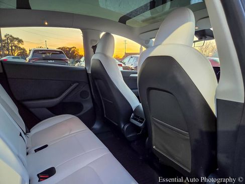 Used 2023 Tesla Model Y Long Range image 31