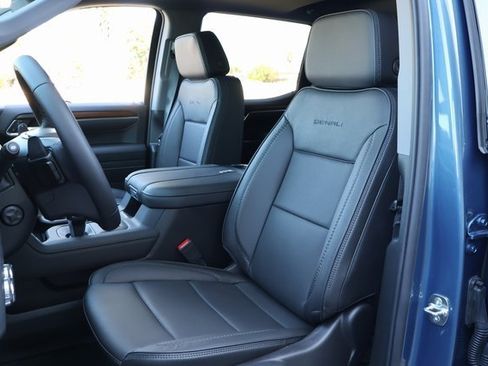 New 2026 GMC Sierra 1500 Denali w/ Technology Package image 13