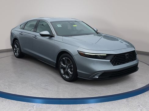 Certified 2023 Honda Accord EX image 3