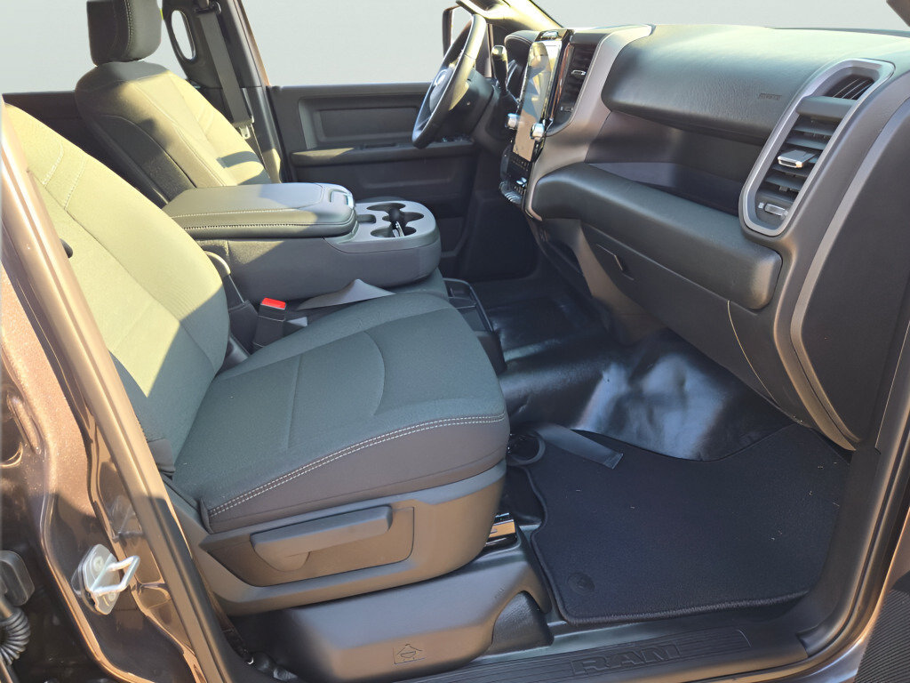 New 2026 RAM 3500 Tradesman AWD/4WD image 4