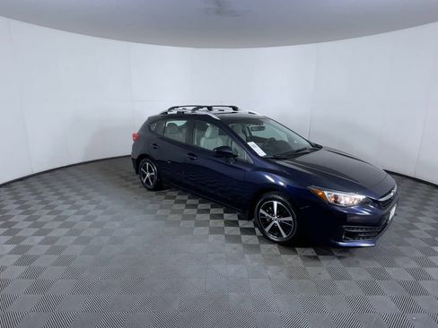 Used 2020 Subaru Impreza Premium image 2
