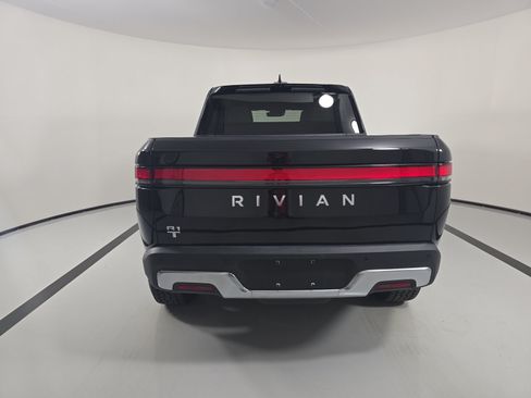 Used 2024 Rivian R1T Adventure Dual AWD/4WD image 4