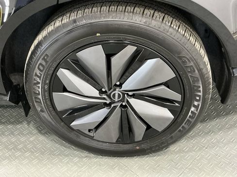 Used 2024 Nissan Ariya FWD image 39