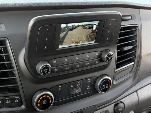 New 2025 Ford Transit 250 148 Medium Roof image 17