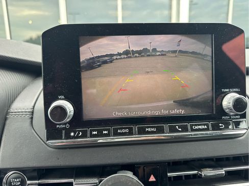 Used 2022 Mitsubishi Outlander ES FWD image 9