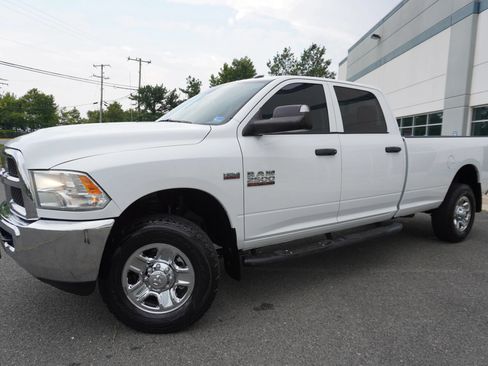 Used 2014 RAM 2500 Tradesman w/ Chrome Appearance Group AWD/4WD image 3