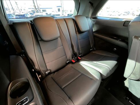 Used 2023 Mercedes-Benz GLS 450 4MATIC image 28