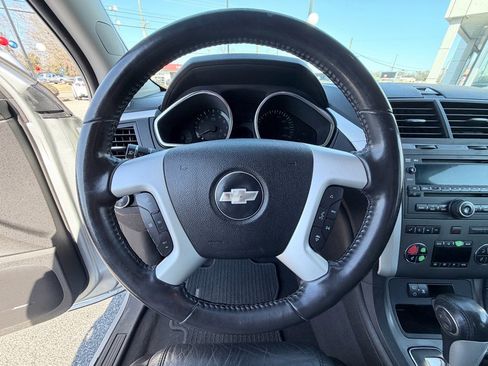 Used 2010 Chevrolet Traverse LT w/ Personal Connectivity Package image 11