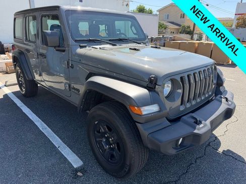 Used 2022 Jeep Wrangler Unlimited Sport AWD/4WD image 2