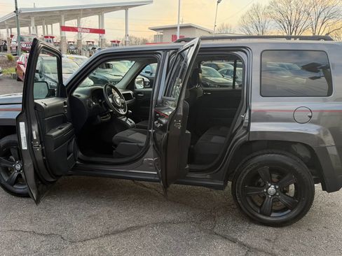 Used 2014 Jeep Patriot Sport w/ Power Value Group image 18