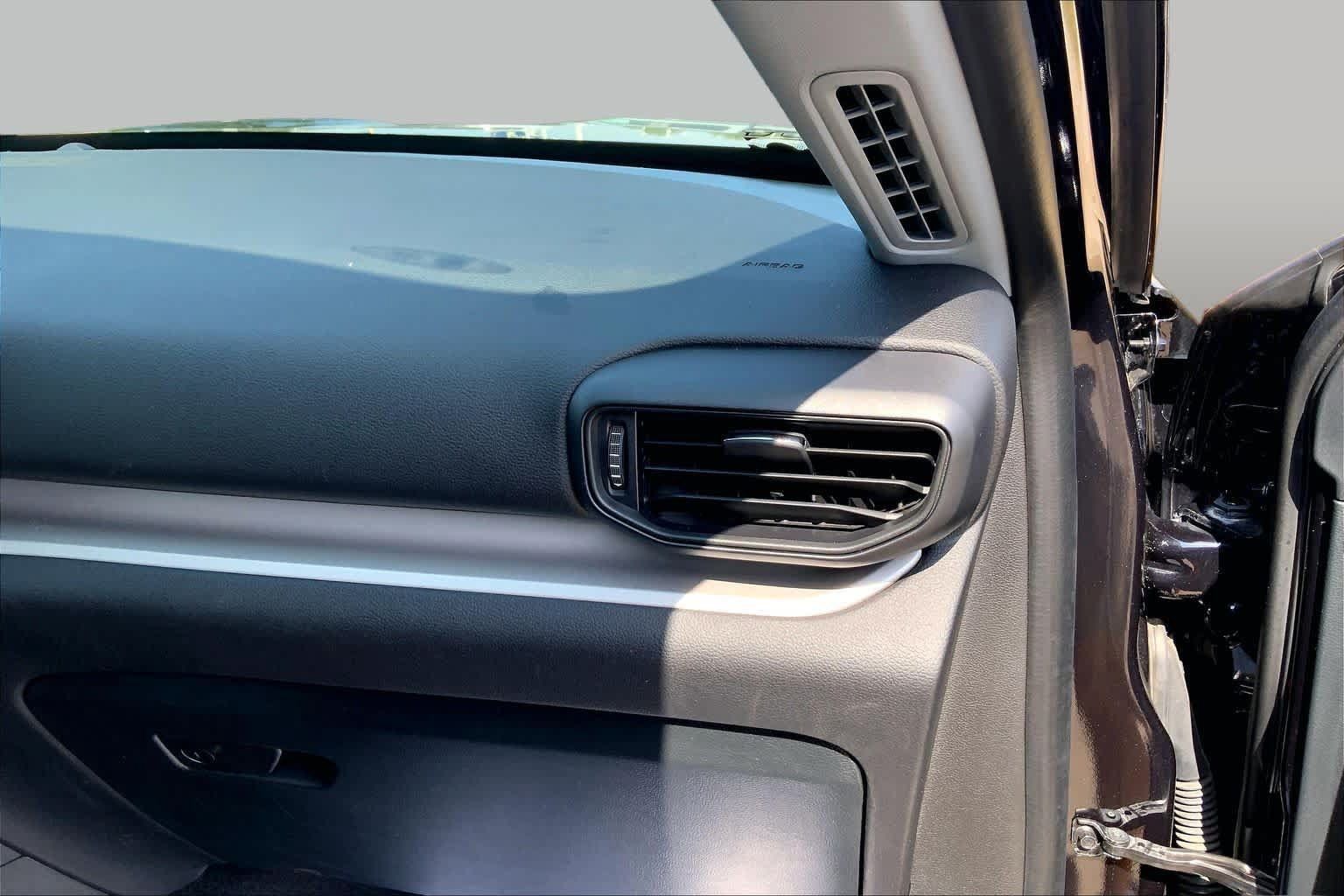 Certified 2023 Ford Explorer XLT AWD/4WD image 19