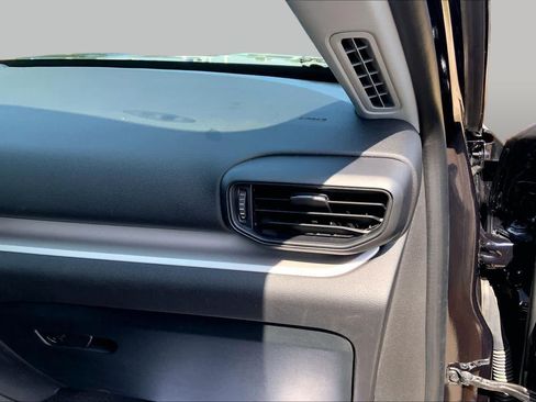 Certified 2023 Ford Explorer XLT AWD/4WD image 19
