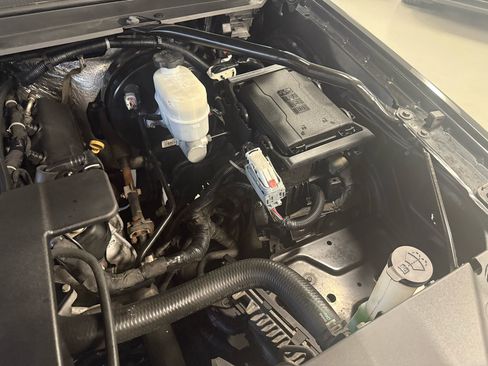 Used 2018 Chevrolet Tahoe Premier image 26