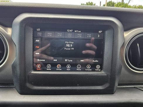 Used 2018 Jeep Wrangler Unlimited Sport S AWD/4WD image 38